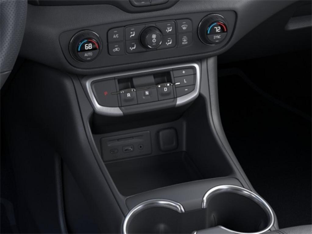 2024 GMC Terrain SLE photo