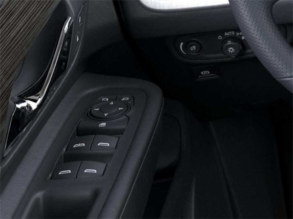 2024 GMC Terrain SLE photo