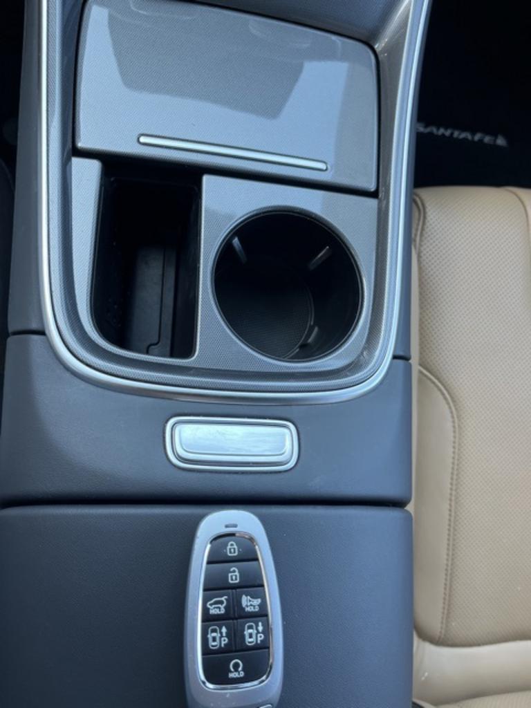 2022 Hyundai Santa Fe - $34,000