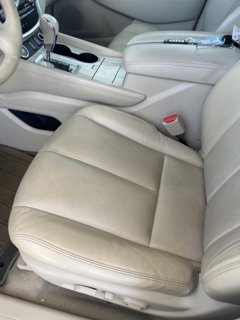 2015 Nissan Murano - $17,500