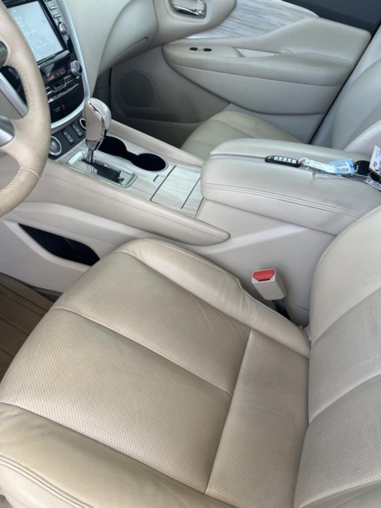2015 Nissan Murano - $17,500
