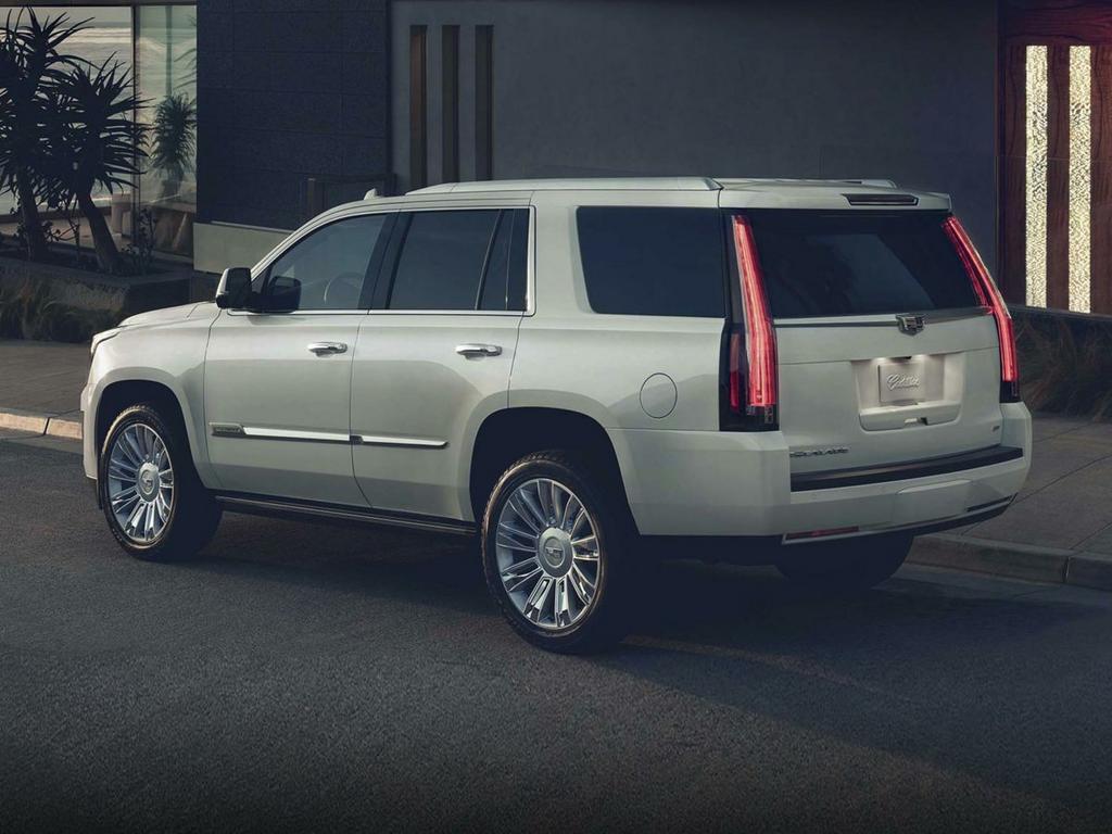 2016 Cadillac Escalade Luxury photo