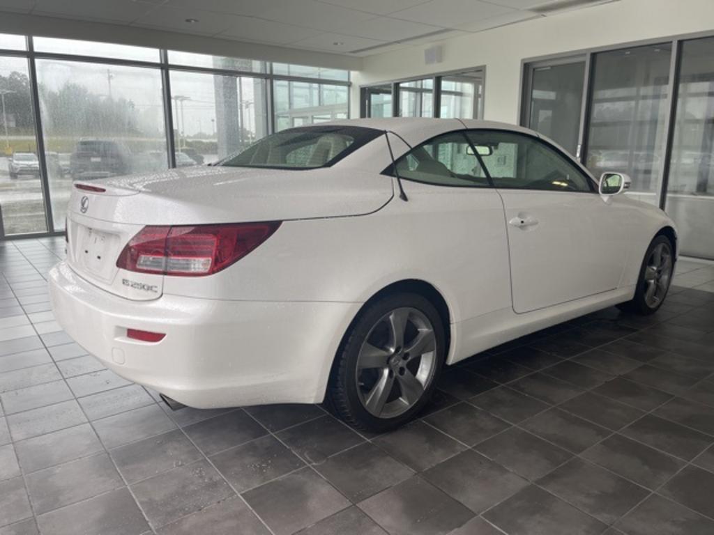 2010 Lexus IS - $17,000