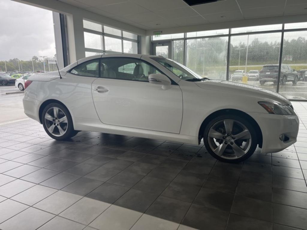 2010 Lexus IS - $17,000