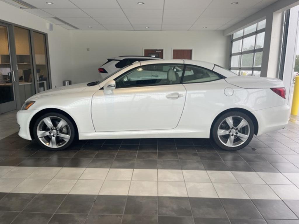 2010 Lexus IS - $17,000
