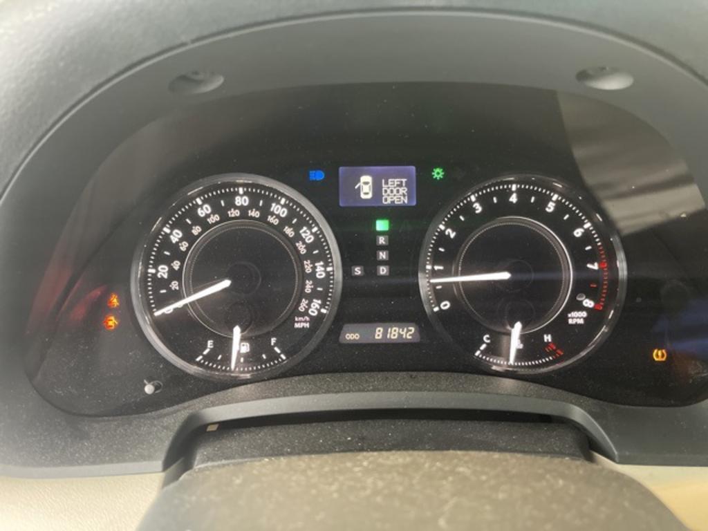 2010 Lexus IS - $17,000