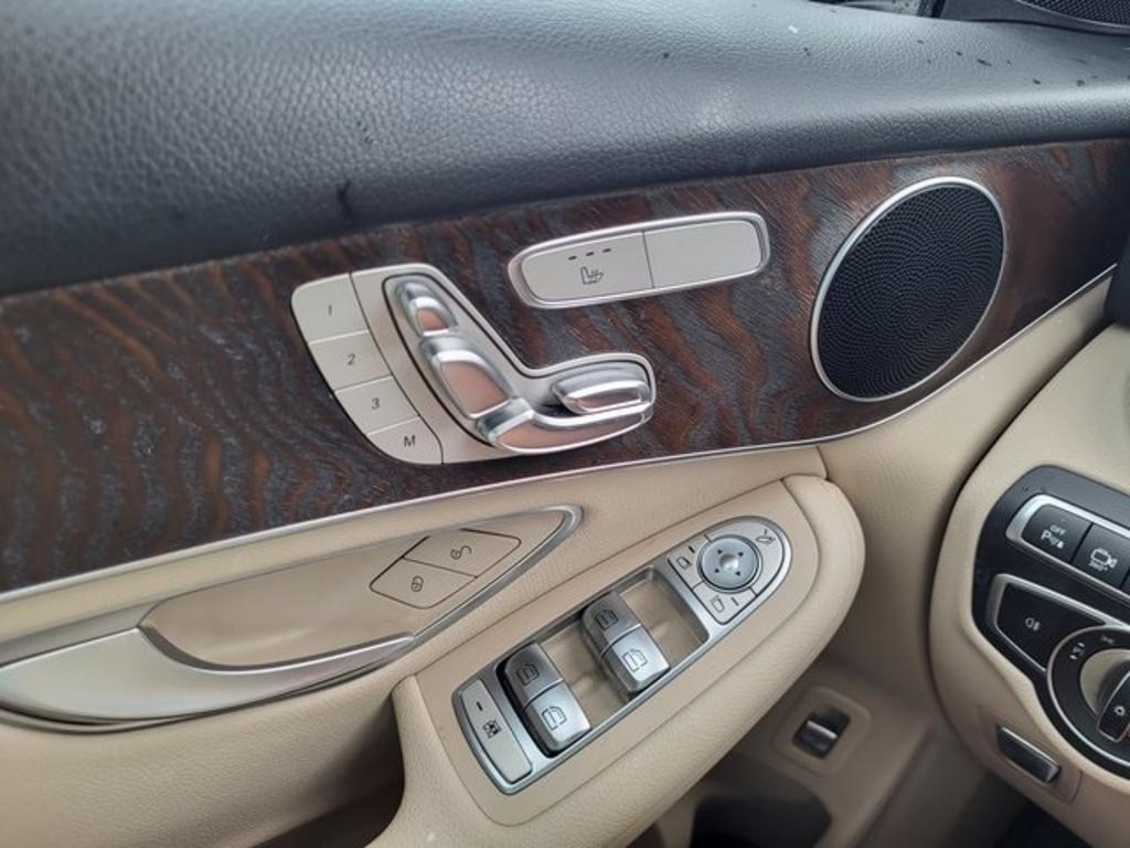 2018 Mercedes-Benz C-Class - $26,500