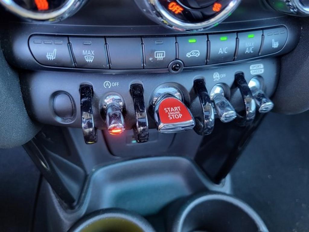 2019 MINI Cooper S Signature photo