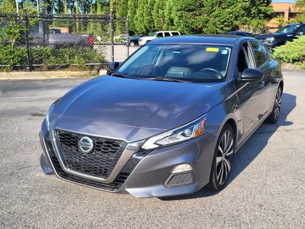 2019 Nissan Altima - $19,000