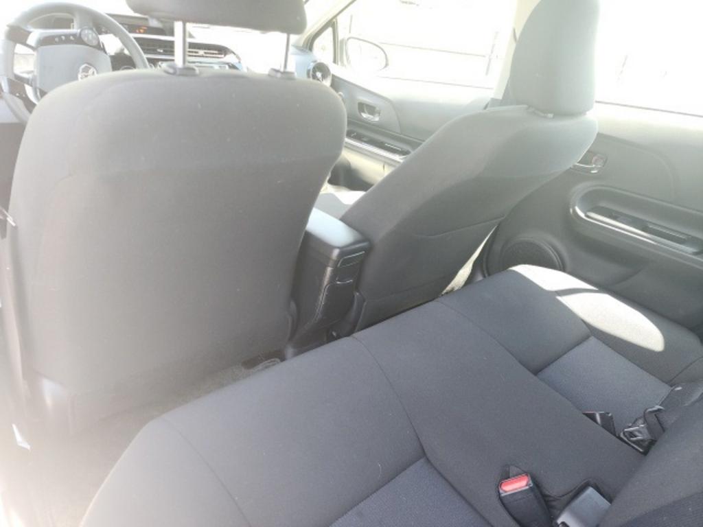 2018 Toyota Prius - $17,500