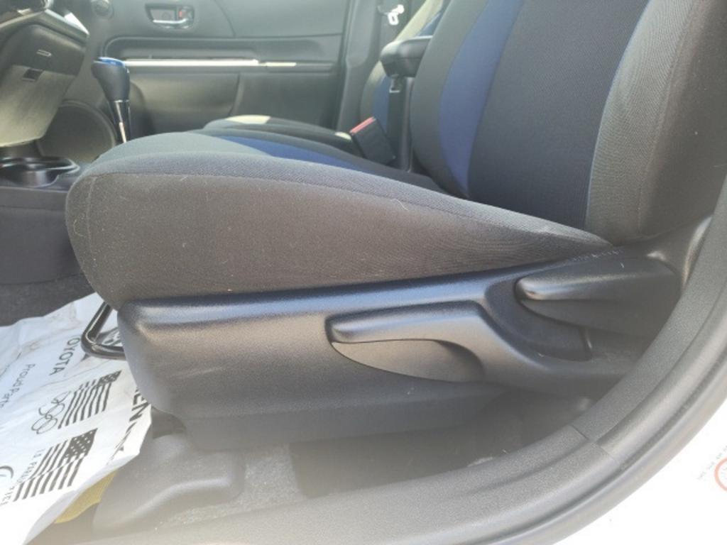 2018 Toyota Prius - $17,500