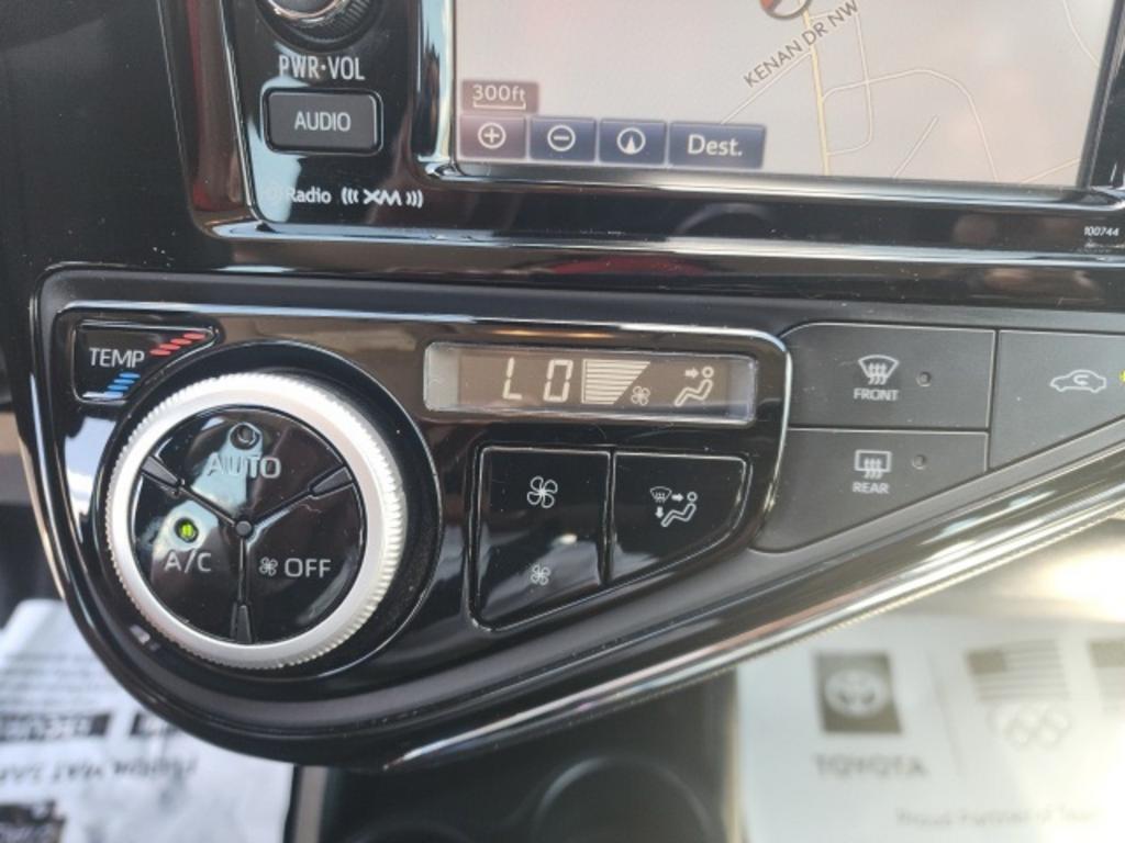 2018 Toyota Prius - $17,500
