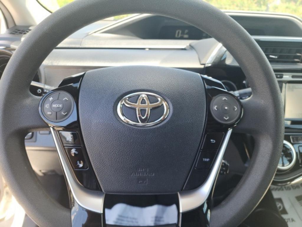 2018 Toyota Prius - $17,500