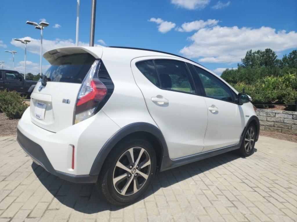 2018 Toyota Prius - $17,500