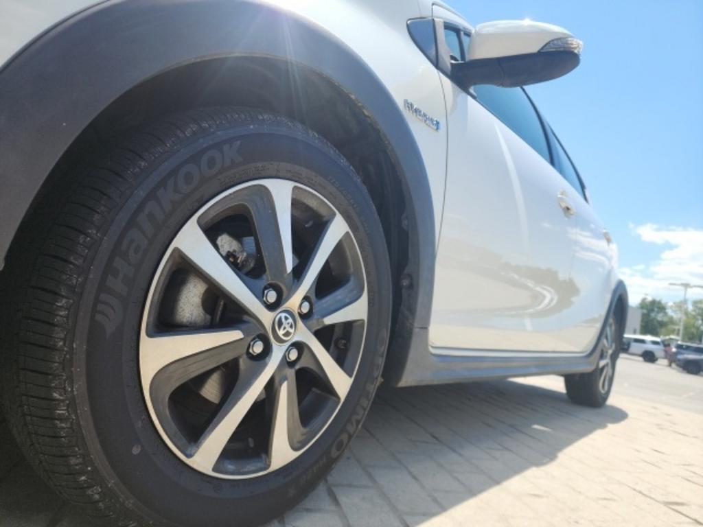 2018 Toyota Prius - $17,500
