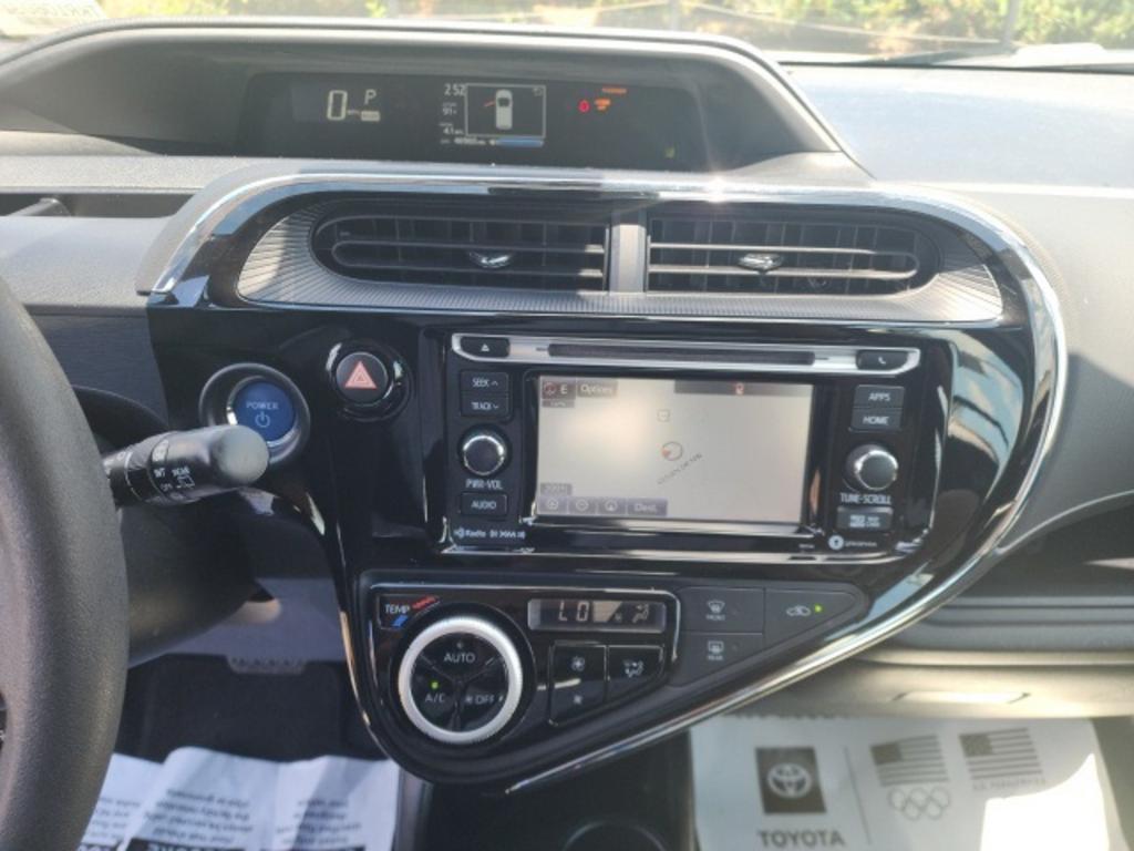 2018 Toyota Prius - $17,500