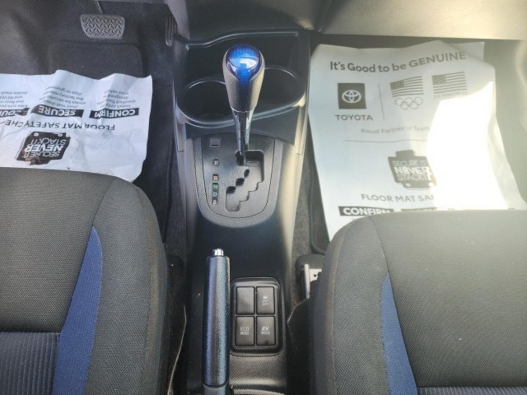 2018 Toyota Prius - $17,500