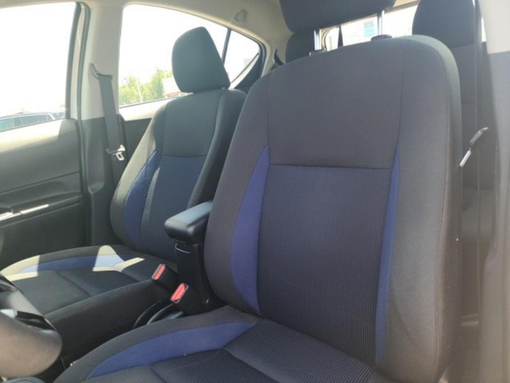 2018 Toyota Prius - $17,500