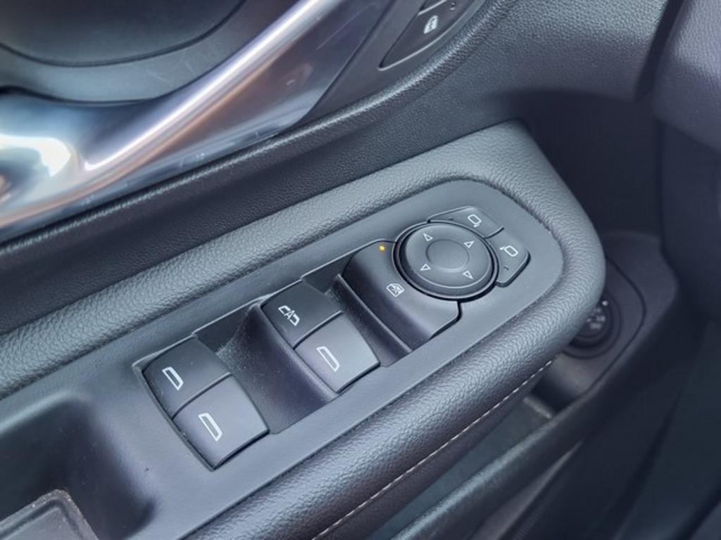 2020 GMC Terrain SLE photo