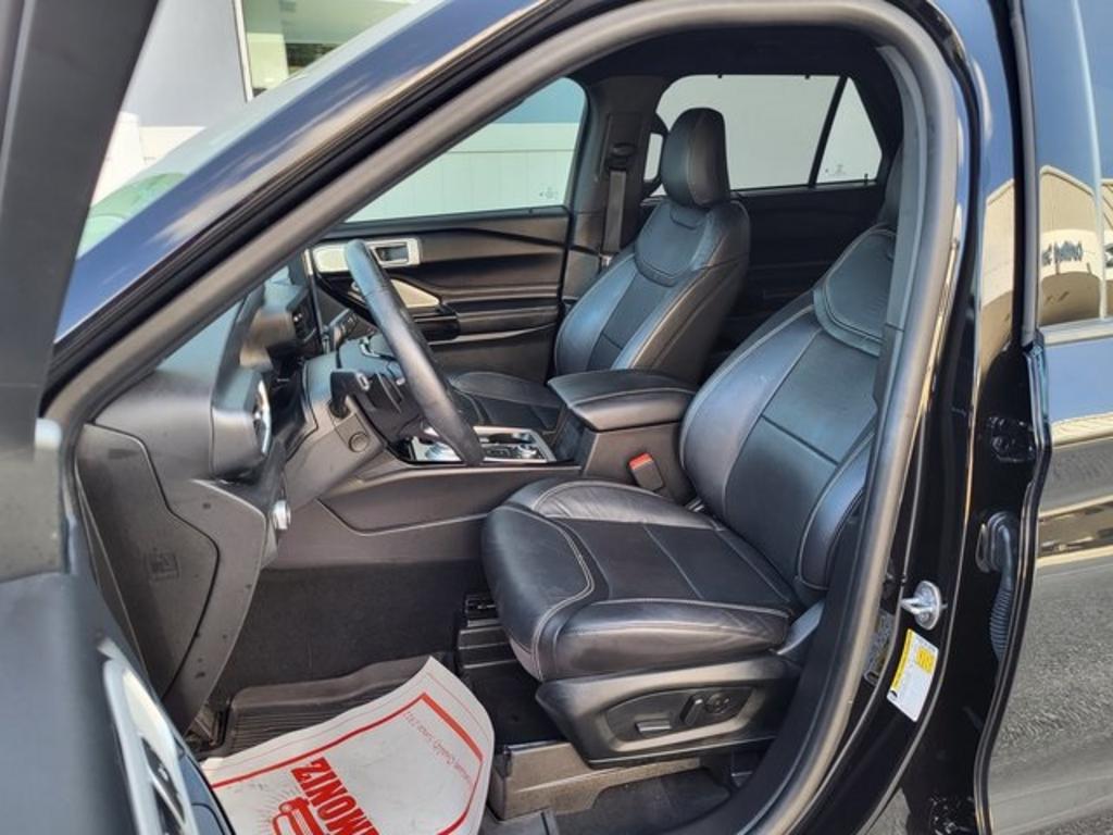 2021 Ford Explorer ST photo