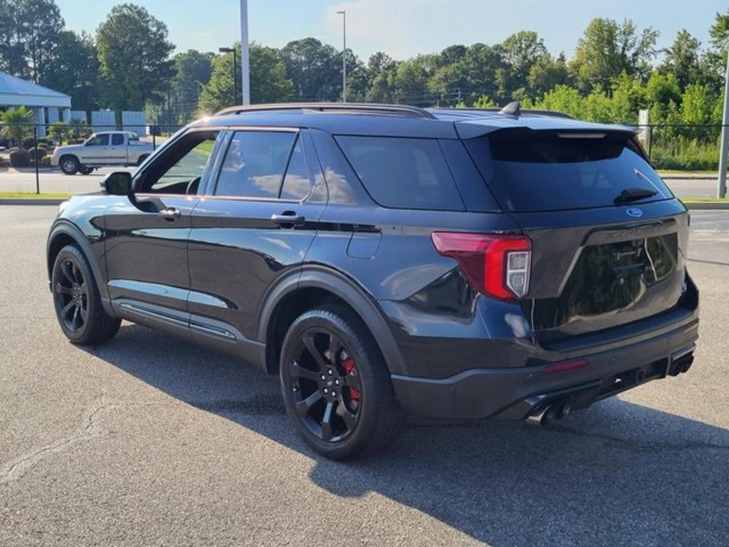 2021 Ford Explorer ST photo