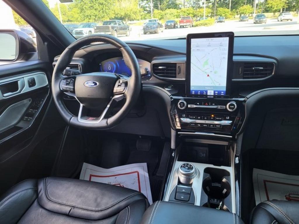 2021 Ford Explorer ST photo