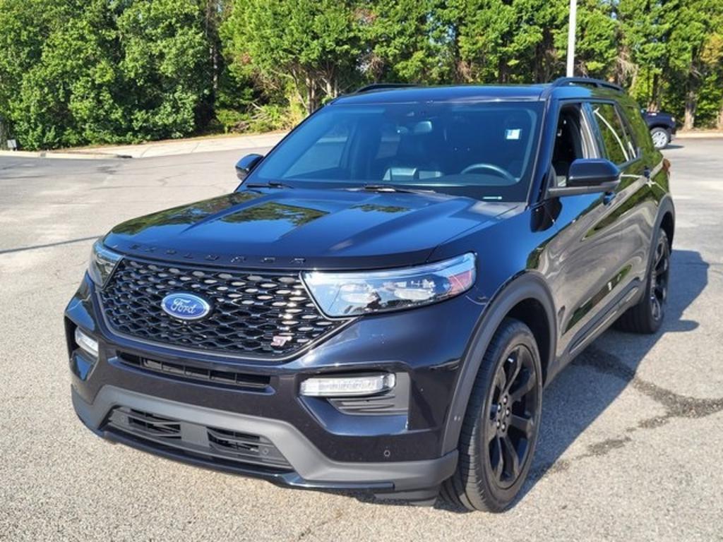 2021 Ford Explorer ST photo