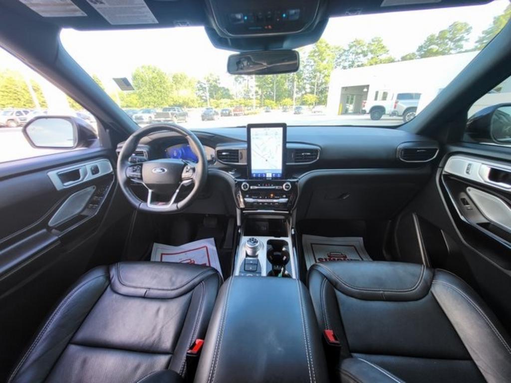 2021 Ford Explorer ST photo