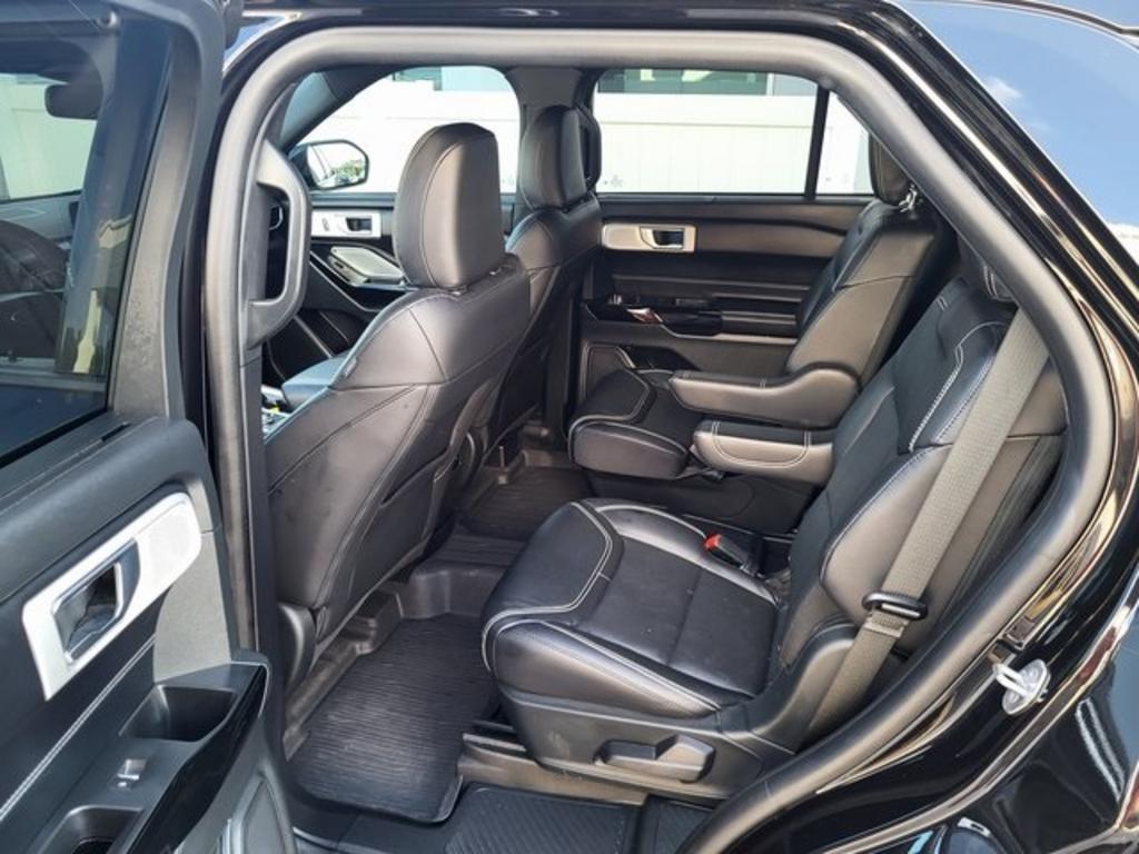 2021 Ford Explorer ST photo