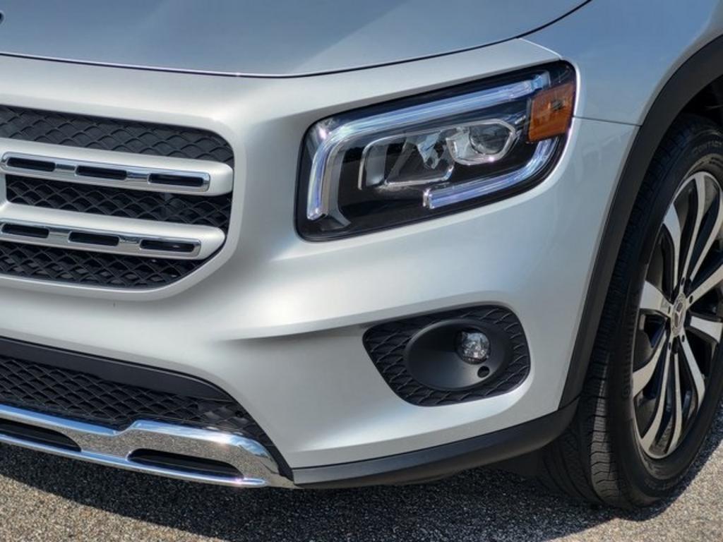2022 Mercedes-Benz GLB - $40,000