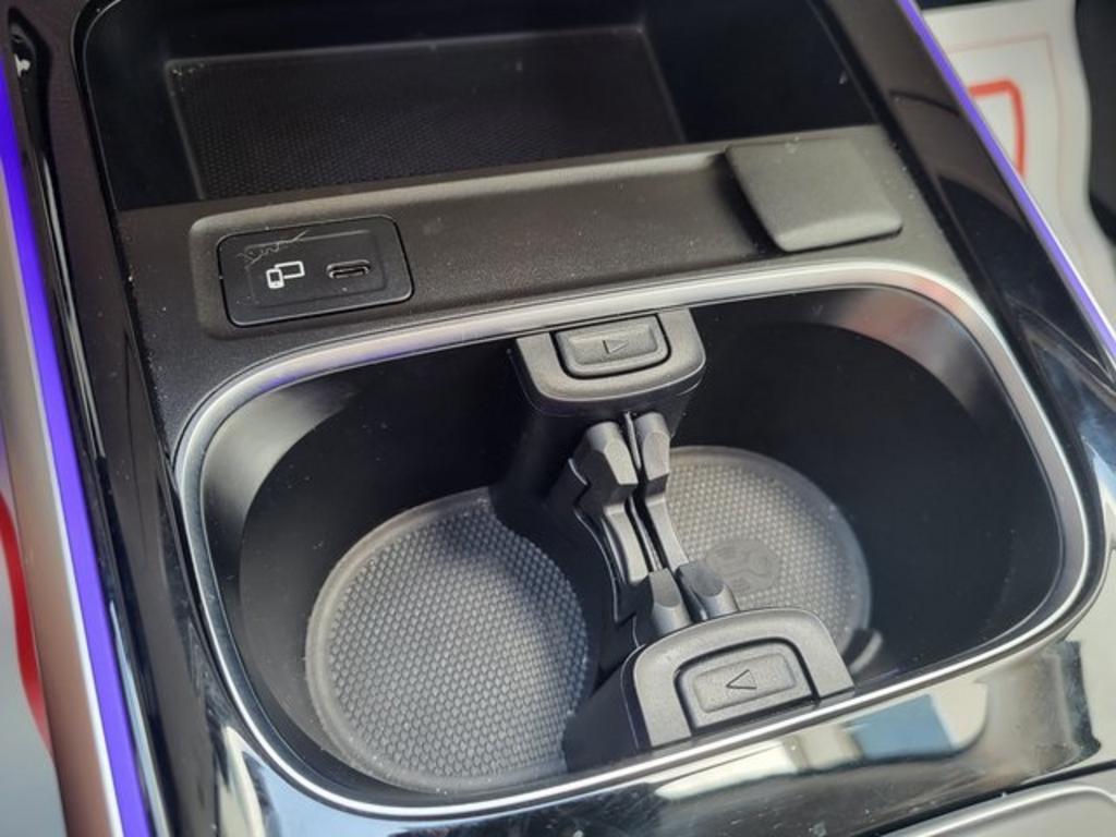 2022 Mercedes-Benz GLB - $40,000