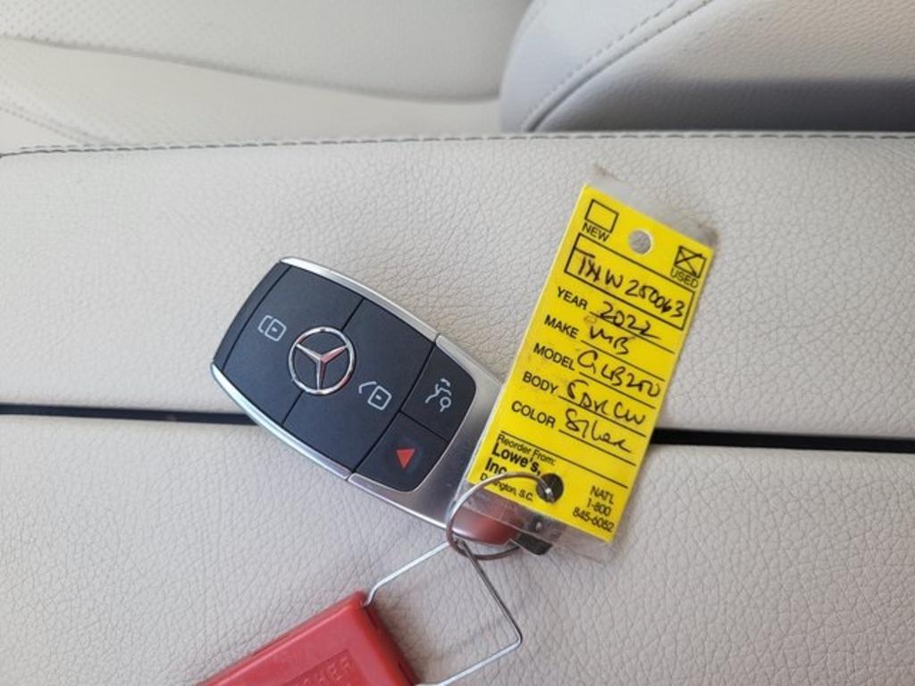2022 Mercedes-Benz GLB - $40,000