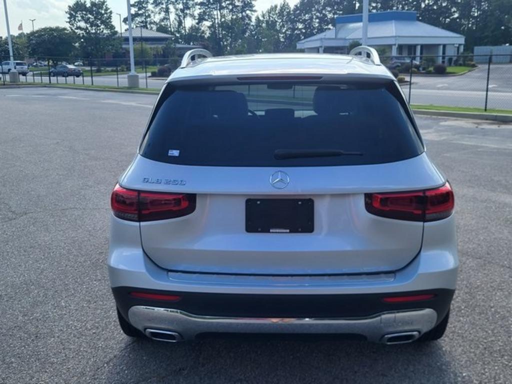 2022 Mercedes-Benz GLB - $40,000
