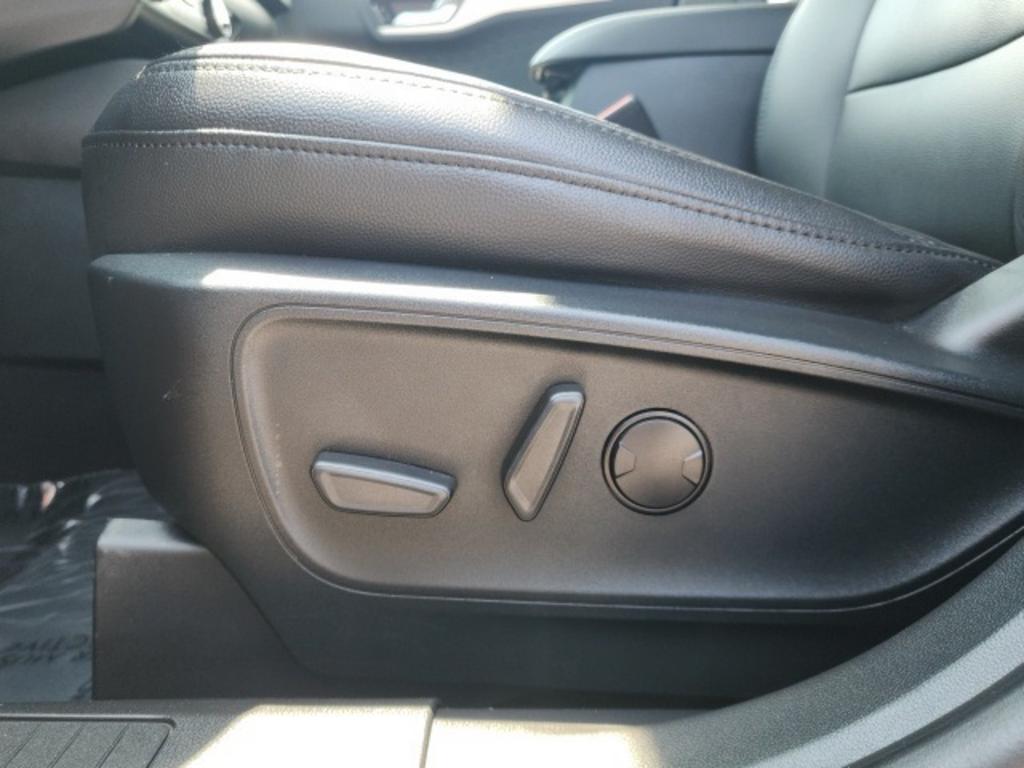 2020 Ford Escape - $24,000