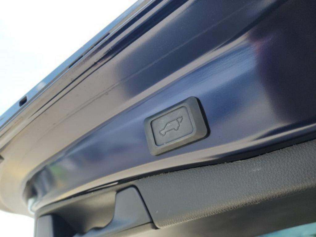 2020 Toyota RAV4 - $35,000