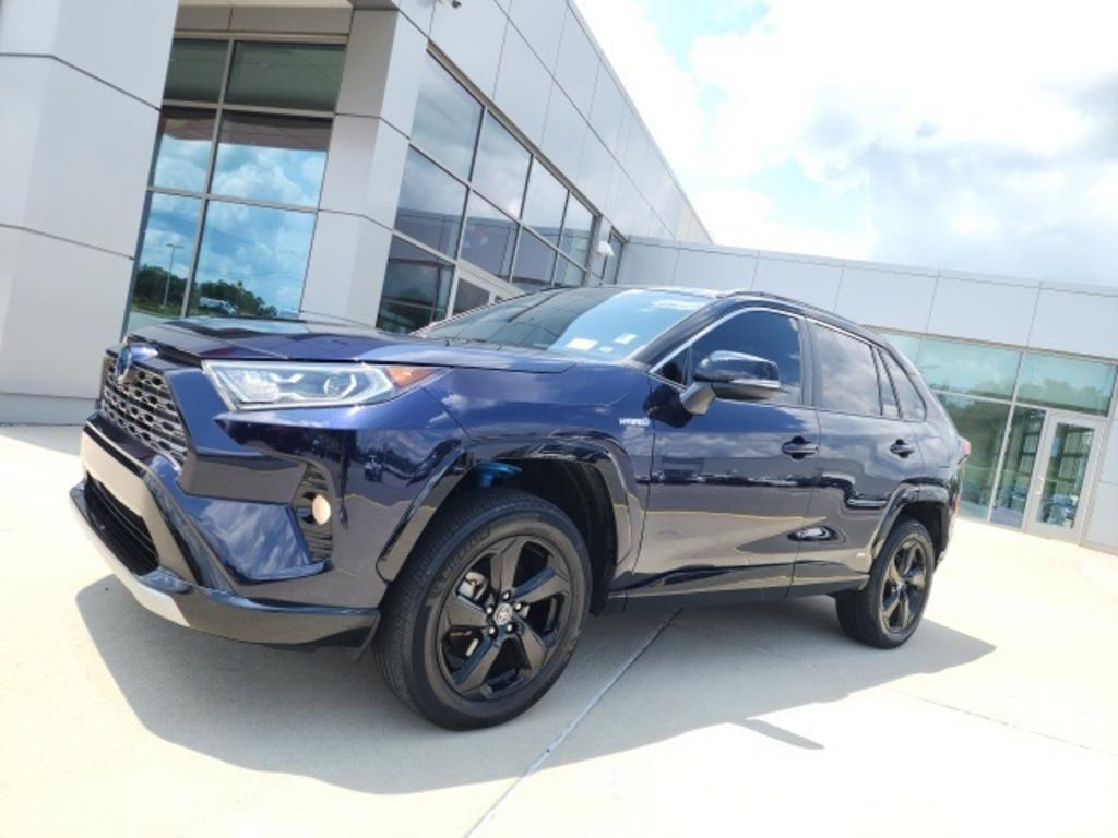 2020 Toyota RAV4 - $35,000