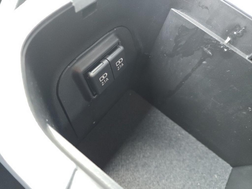 2020 Toyota RAV4 - $35,000