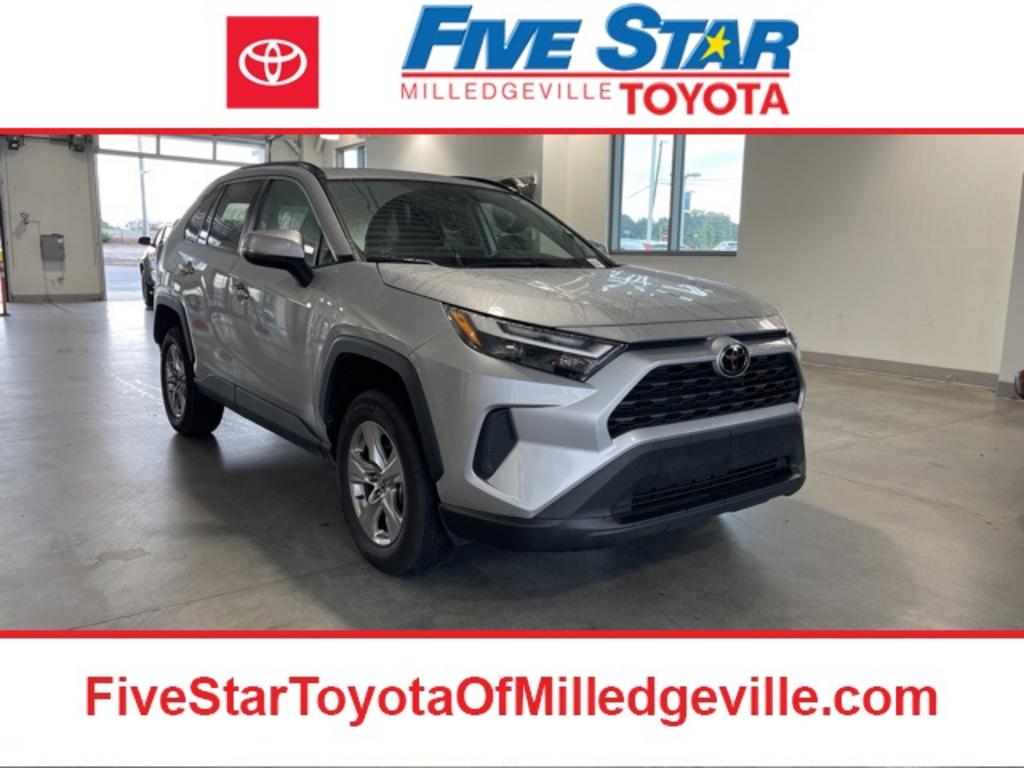 2022 Toyota RAV4 - $32,000