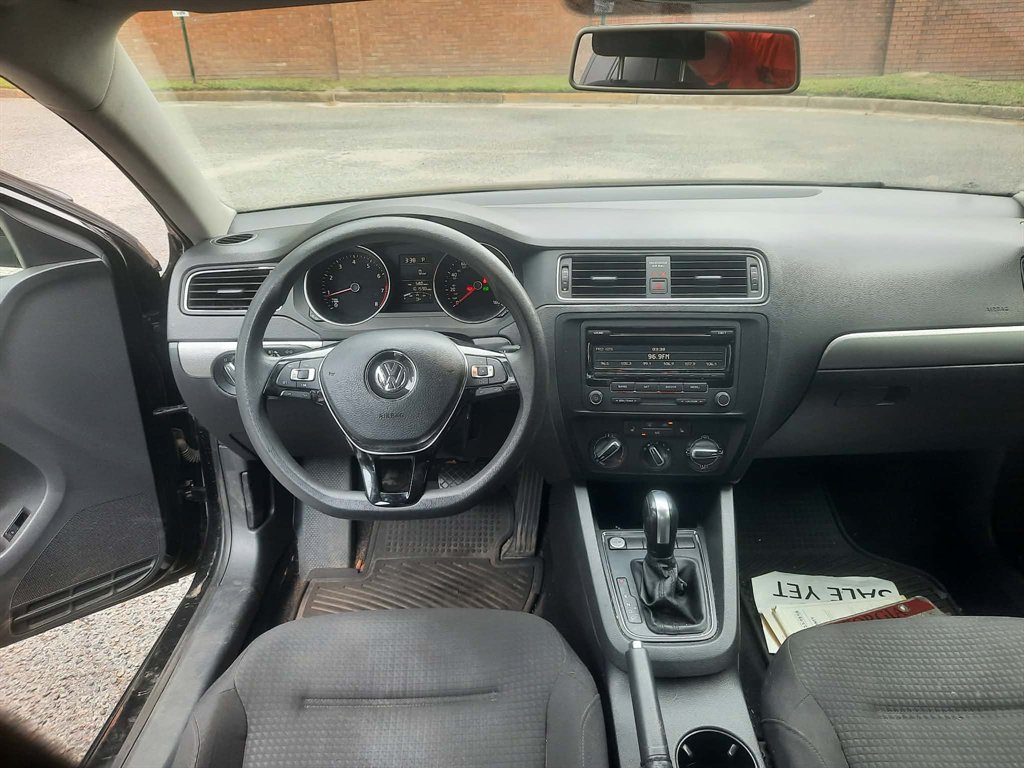 2015 Volkswagen Jetta - $7,500