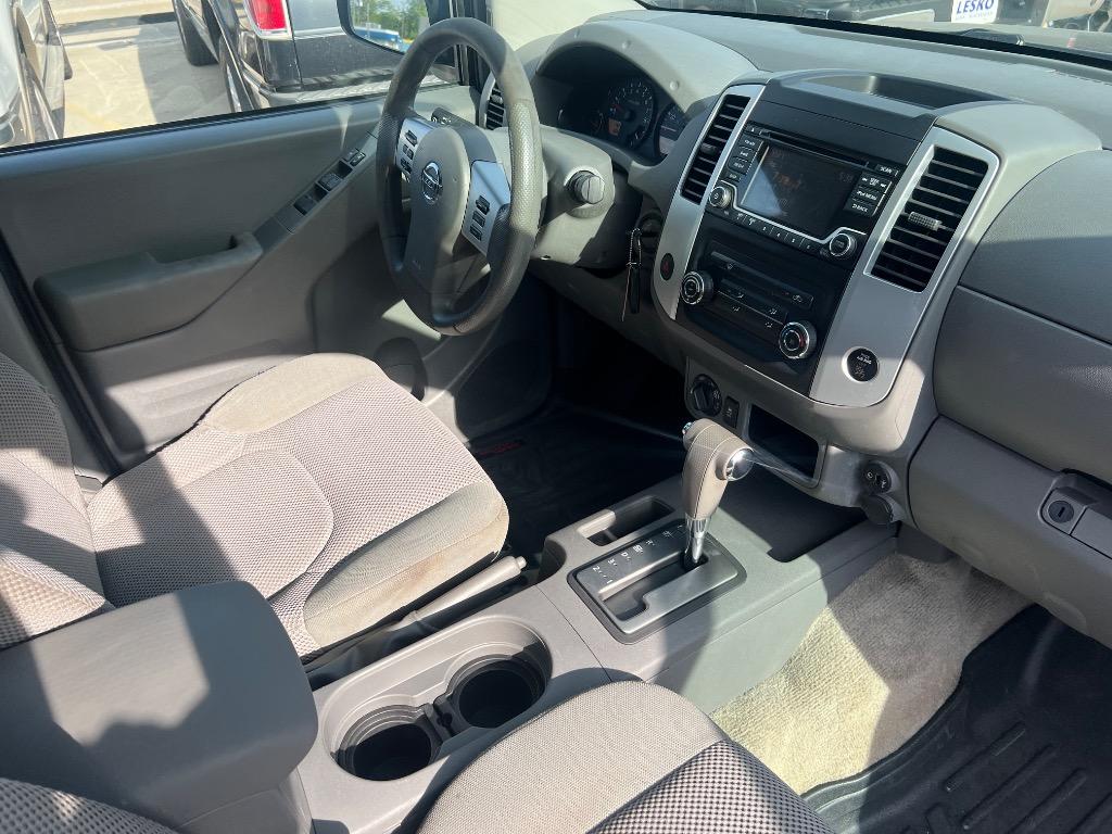 2017 Nissan Frontier SV photo