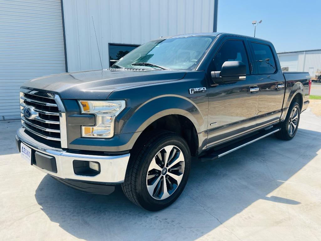 2015 Ford F150 XLT photo