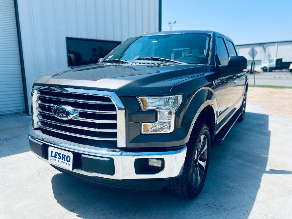 2015 Ford F150 XLT photo