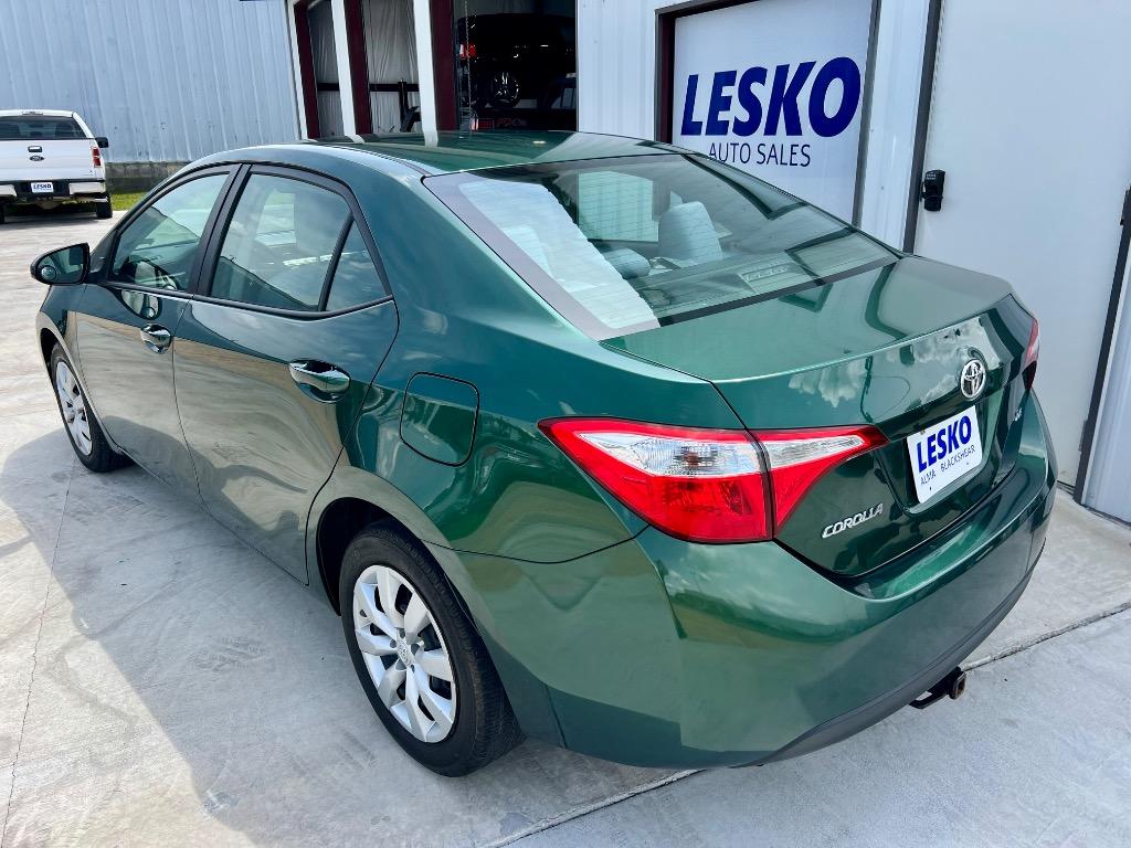 2015 Toyota Corolla LE photo