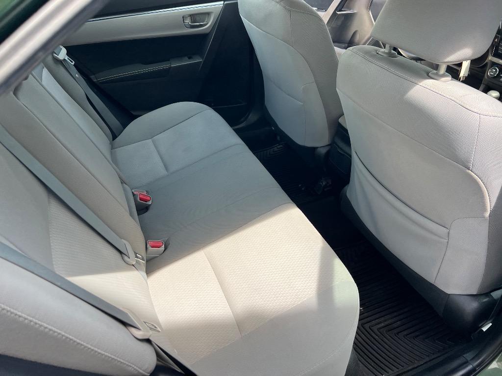 2015 Toyota Corolla LE photo