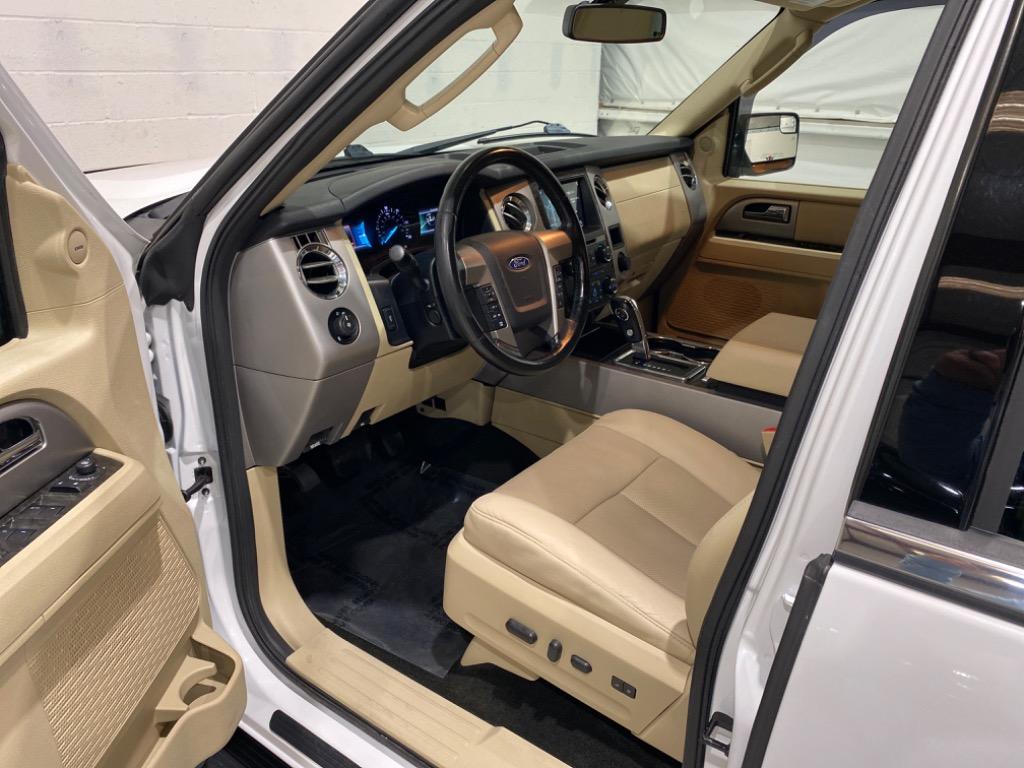 2017 Ford Expedition EL Limited photo
