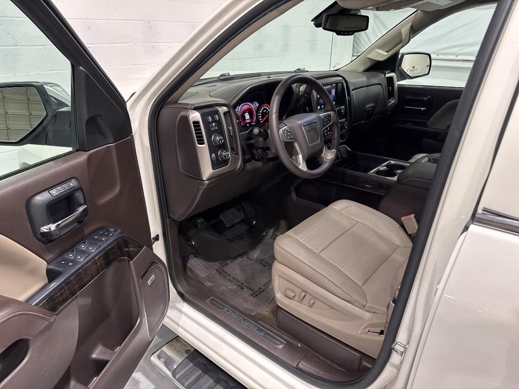 2014 GMC Sierra 1500 Denali photo