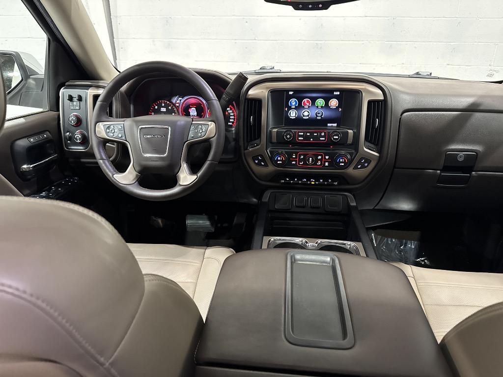 2014 GMC Sierra 1500 Denali photo