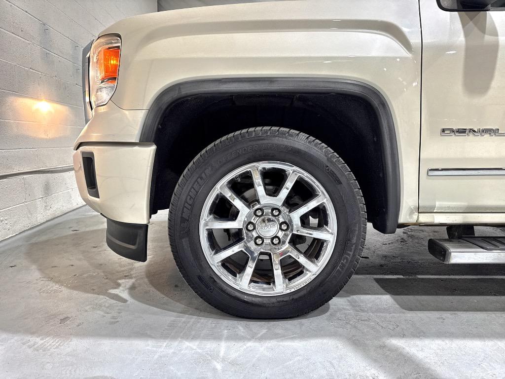 2014 GMC Sierra 1500 Denali photo