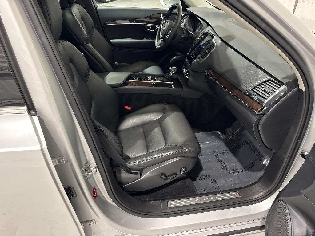 2019 Volvo XC90 - $20,995