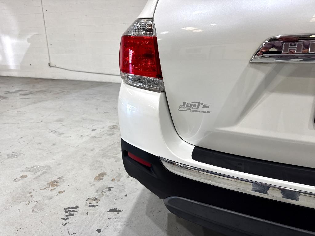 2013 Toyota Highlander - $14,995